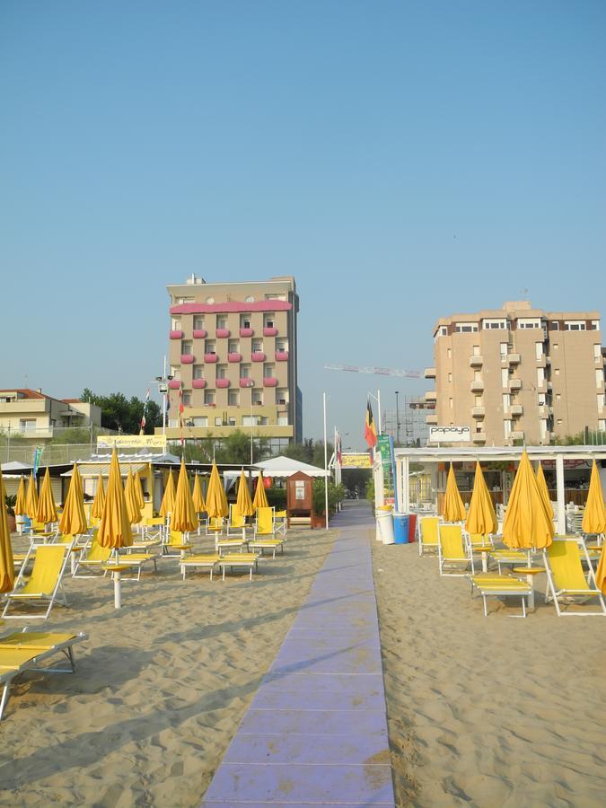 Hotel Atlantic Vista Mare Pesaro Zewnętrze zdjęcie