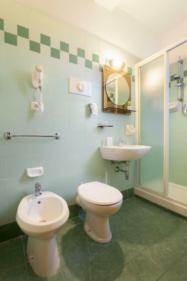 Hotel Atlantic Vista Mare Pesaro Zewnętrze zdjęcie