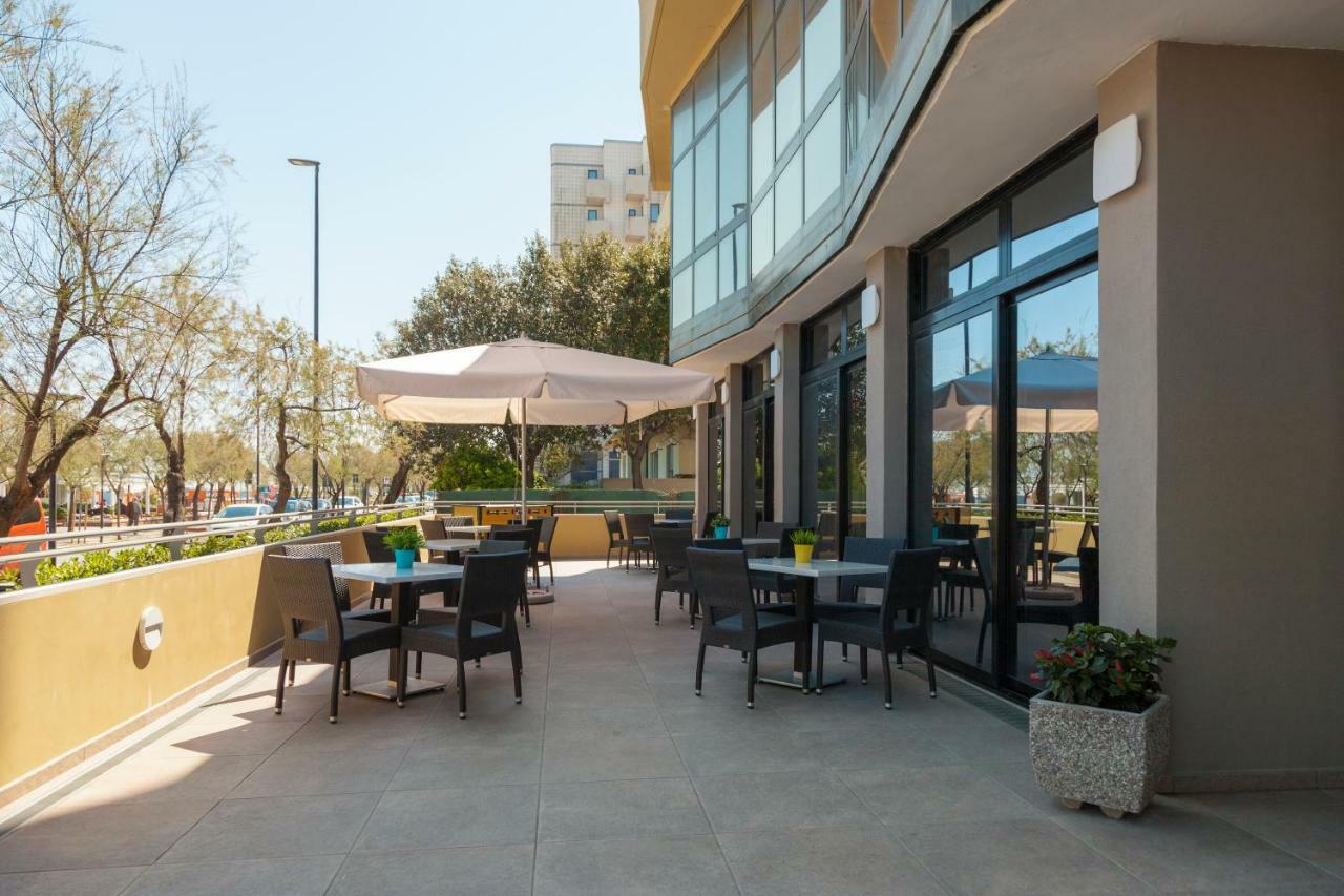Hotel Atlantic Vista Mare Pesaro Zewnętrze zdjęcie