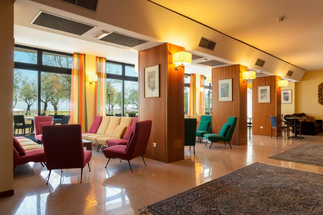 Hotel Atlantic Vista Mare Pesaro Zewnętrze zdjęcie