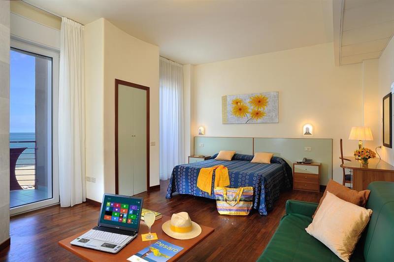 Hotel Atlantic Vista Mare Pesaro Zewnętrze zdjęcie